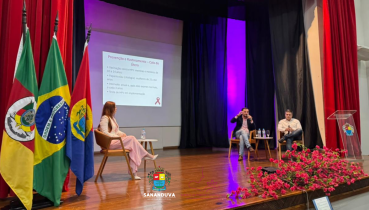 Roda de Conversa rene mulheres em ao de conscientizao do Outubro Rosa em Sananduva