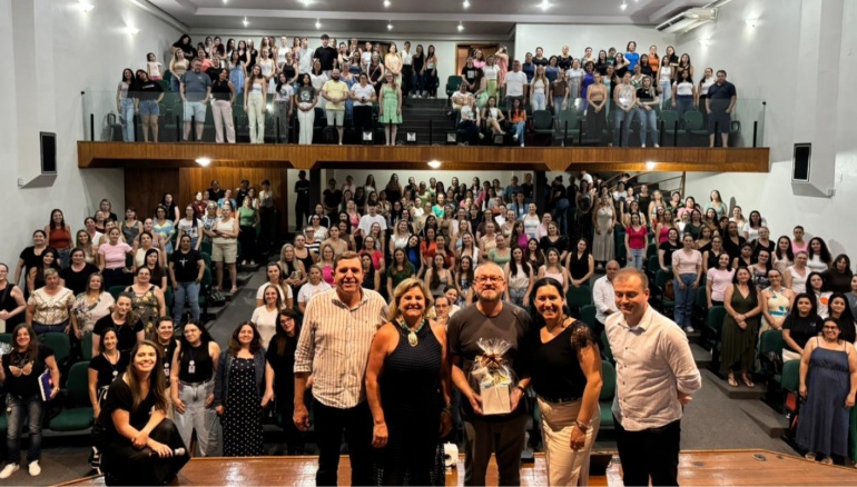 Governo Municipal realiza abertura oficial do Ano Letivo 2026 com o tema �Estrelas da Educa��o�