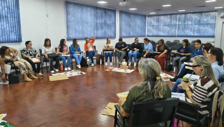 Sananduva fortalece a forma��o de professores por meio do Programa ProLEEI
